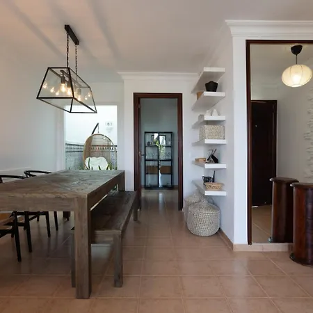 La Casa Nostra - Family Oriented House In Quiet Area באיאמר
