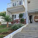 La Casa Nostra - Family Oriented House In Quiet Area