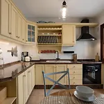 別荘 La Casa Nostra - Family Oriented House In Quiet Area *